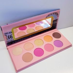 Essence HEY L.A. Eyeshadow Palette with Mirror, 0.47 oz(13,5 g)